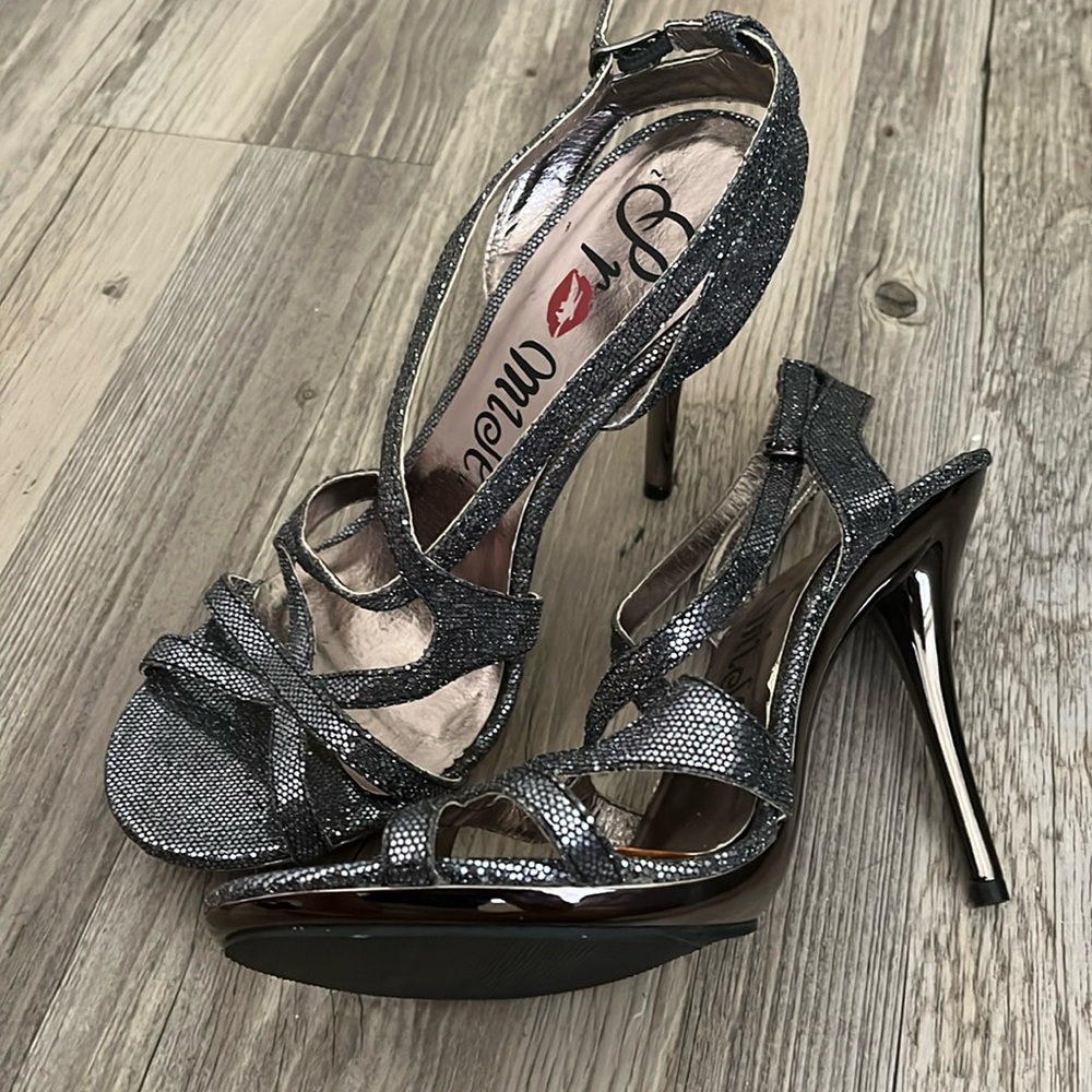Promise heels, silver, beautiful and comfortable, size 9 New, for prom